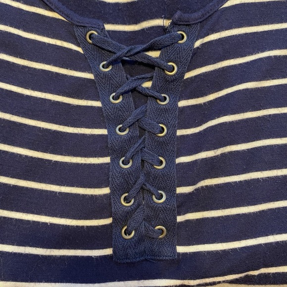 Sonoma Women's Relaxed T-Shirt Medium Blue White Striped Lightweight - Picture 5 of 9